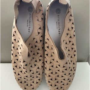 Eric Michaels, taupe colored Inez casual flats euro size 37. Worn twice.